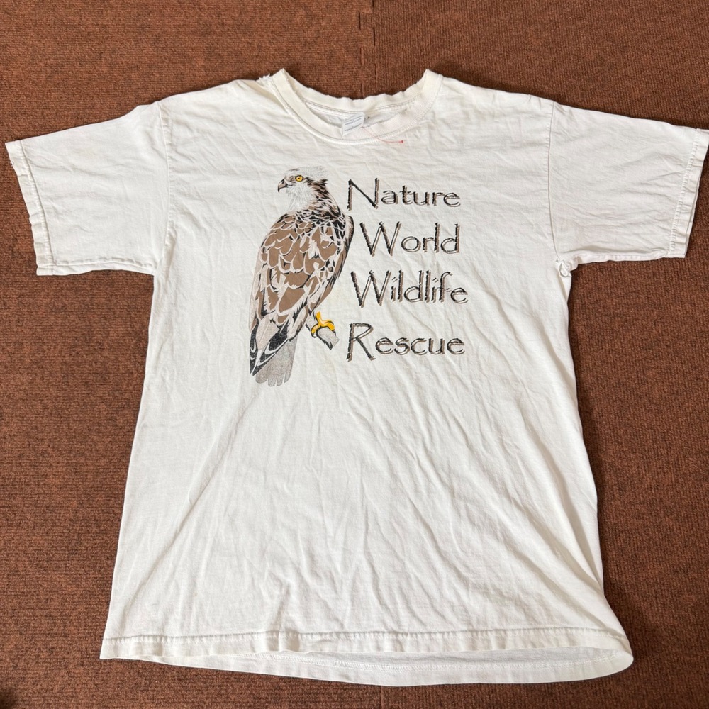 Gildan Ultra Cotton Nature World Wildlife Rescue Hawk Graphic T-Shirt Mens Large